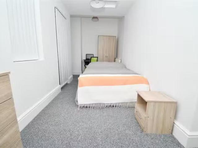 1 bedroom house share for rent in Netherby Street, Burnley, BB11