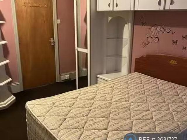 1 bedroom house share for rent in Shipley, Shipley, BD18