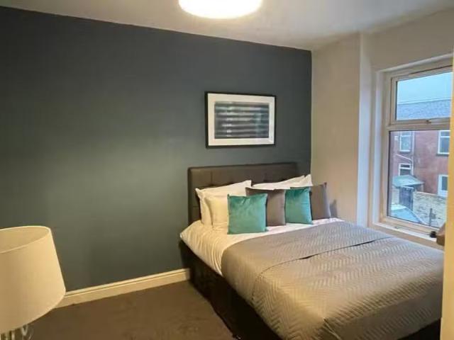 1 bedroom house share for rent in Silverdale Road, Bolton, BL1