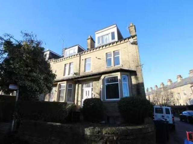 1 bedroom house share for rent in Park Grove, Shipley, BD18