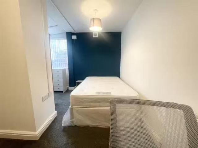 1 bedroom house share for rent in Prince Street, Burnley, BB11