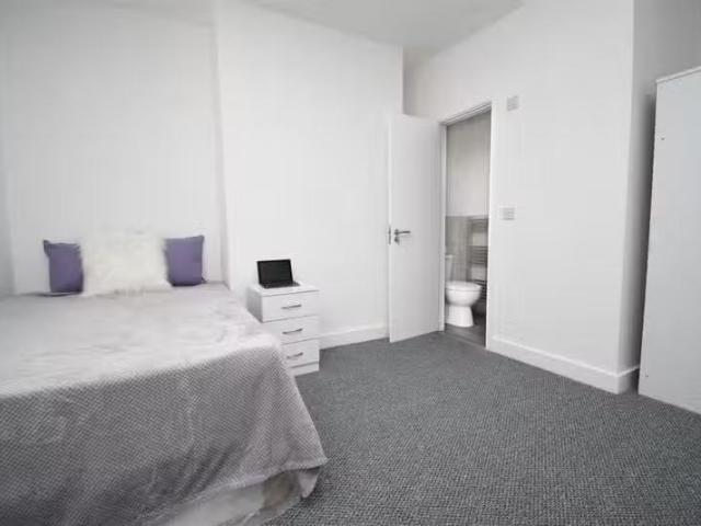1 bedroom house share for rent in Queensberry Road, Burnley, B.