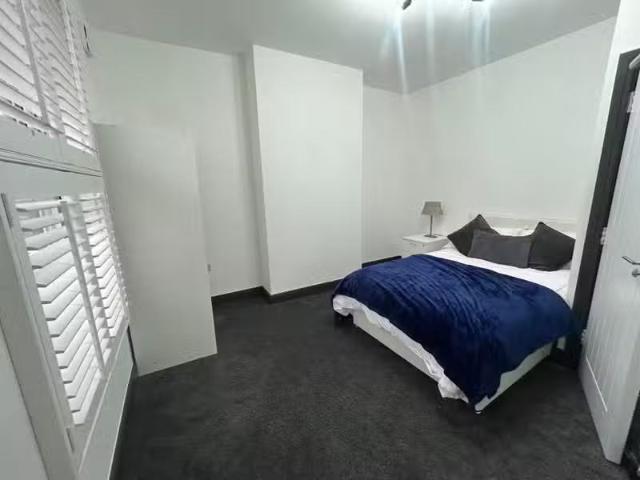 1 bedroom house share for rent in Room 3, Breedon Hill Road, D.