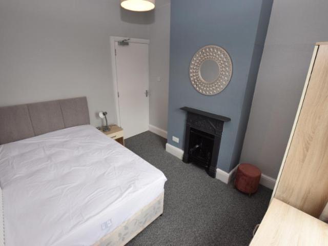 1 bedroom House share To Let