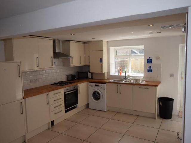 1 bedroom House share To Let