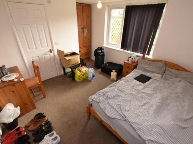 1 bedroom House share To Let
