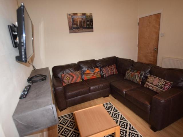 1 bedroom House share To Let