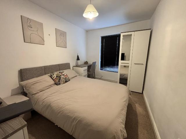 1 bedroom house share to rent