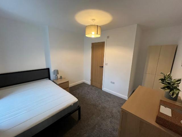 1 bedroom house share to rent