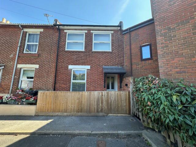 1 bedroom house share to rent