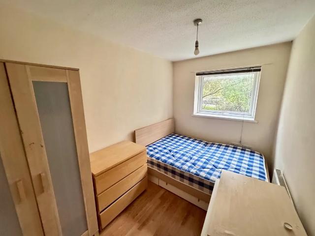 1 bedroom house share to rent