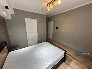 Doncaster, South Yorkshire, Midlands - Garden