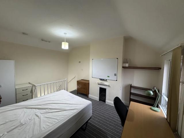 1 bedroom house share to rent