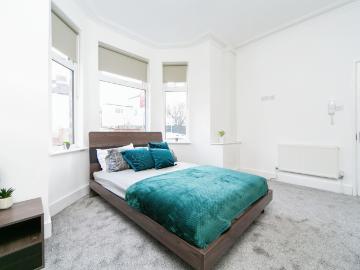 1 bedroom house share to rent