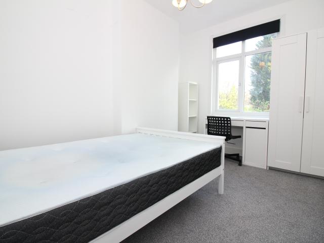 1 bedroom house share to rent