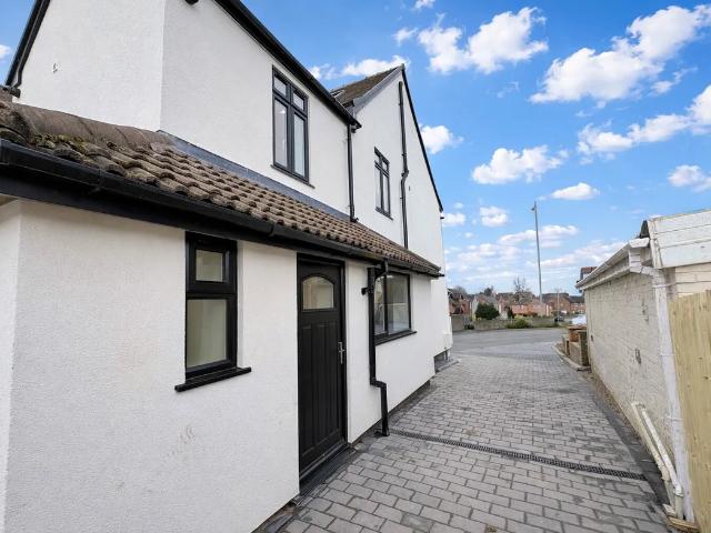 1 bedroom house share to rent