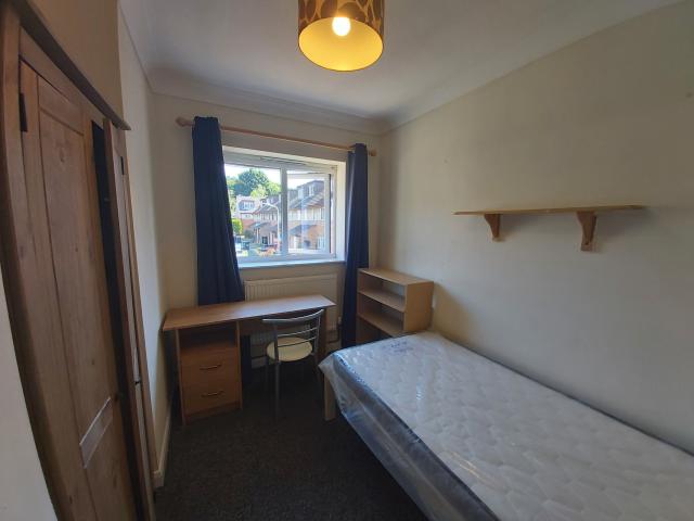 1 bedroom house share to rent