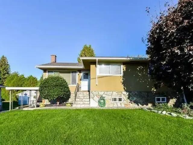 1 Bedroom House Surrey BC 105023396
