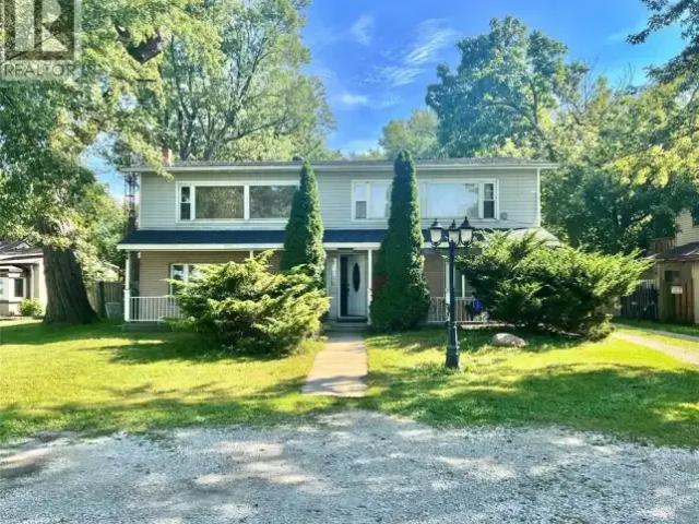 1 Bedroom House Windsor ON 105378589