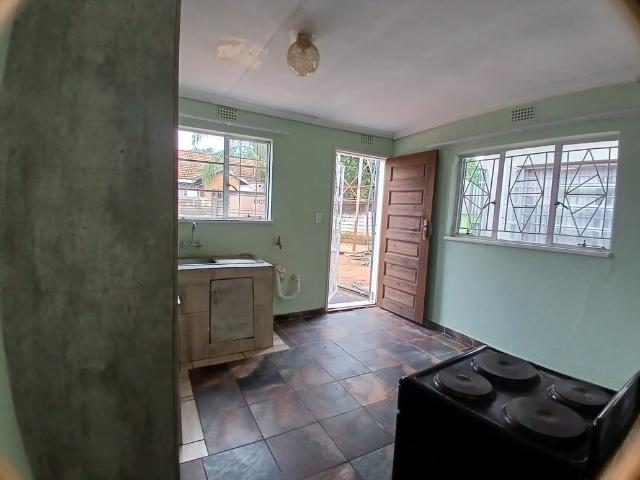 1 Bedroom House To Let in Oos Einde