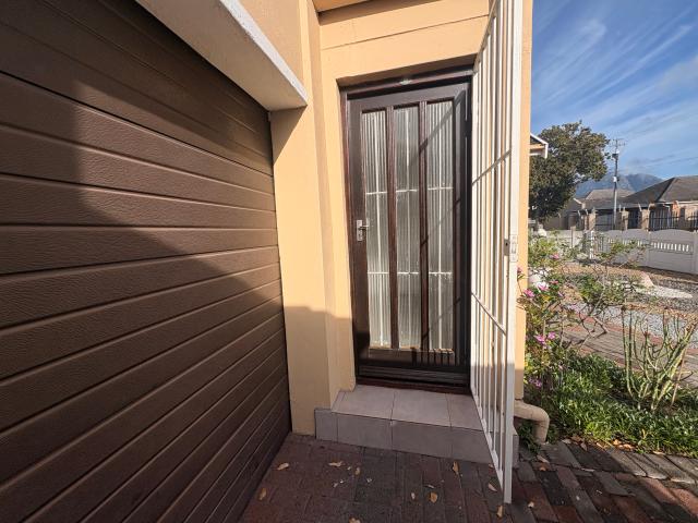 1 Bedroom House To Let in Belthorn Estate