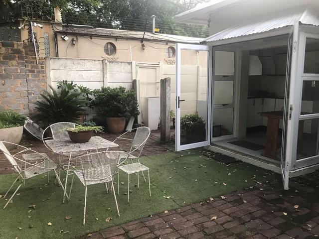1 Bedroom House To Let in Parktown