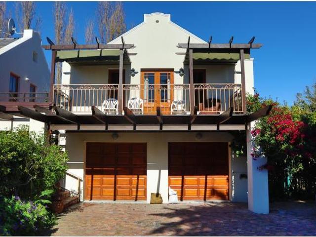 1 Bedroom House To Let in Tokai