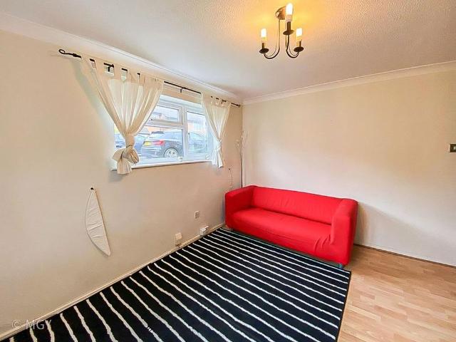 1 bedroom house to rent