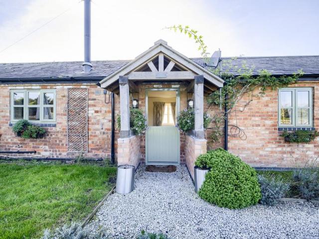 1 bedroom house to rent