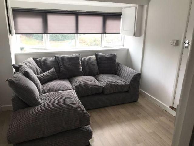 1 bedroom house to rent