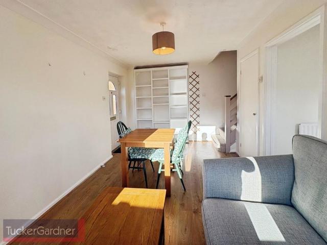 1 bedroom house to rent