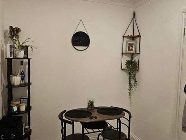 1 bedroom house to rent