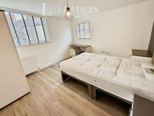 1 bedroom house to rent