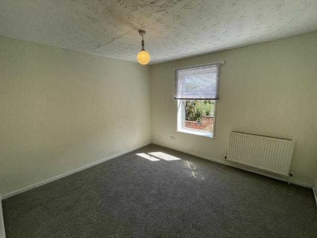 1 bedroom house to rent