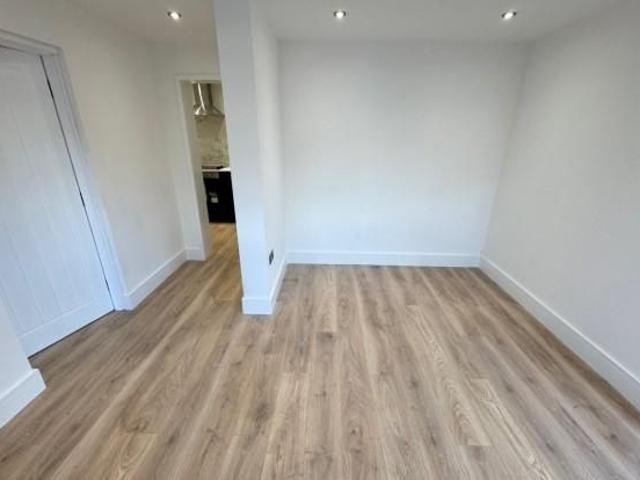 1 bedroom house to rent