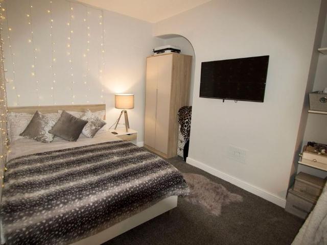 1 bedroom house to rent