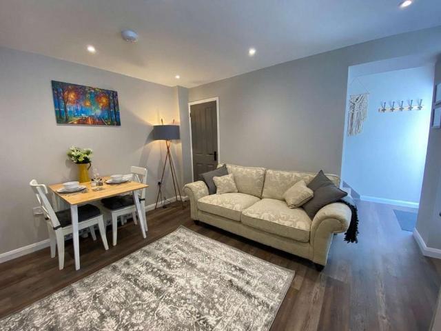 1 bedroom house to rent