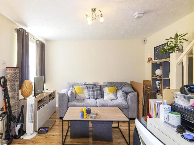 1 bedroom house to rent