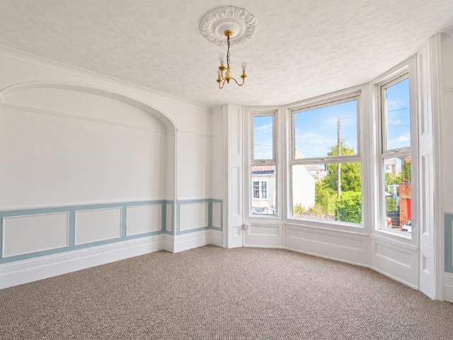 1 bedroom house to rent