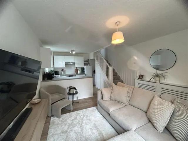 1 bedroom house to rent