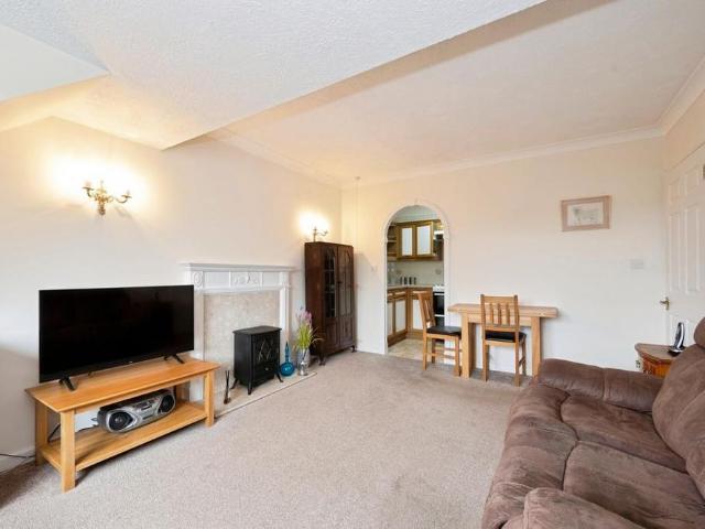 1 bedroom house to rent