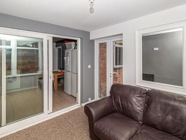 1 bedroom house to rent