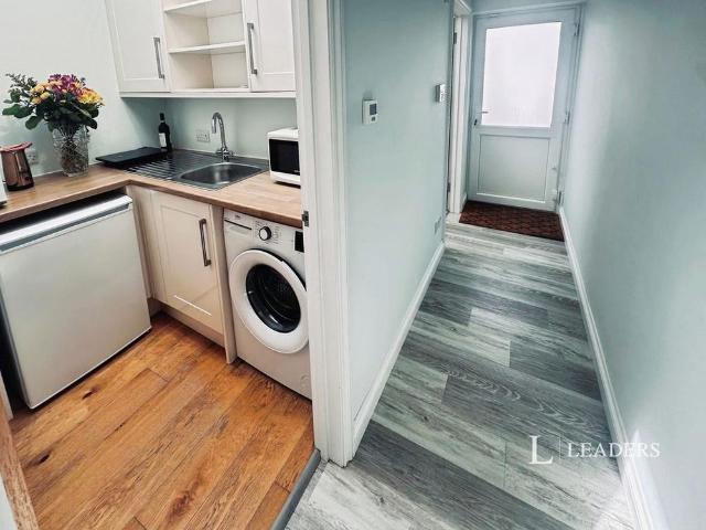 1 bedroom house to rent
