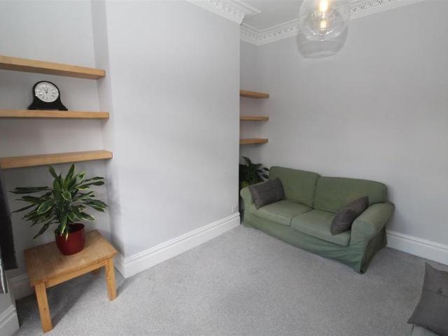 1 bedroom house to rent