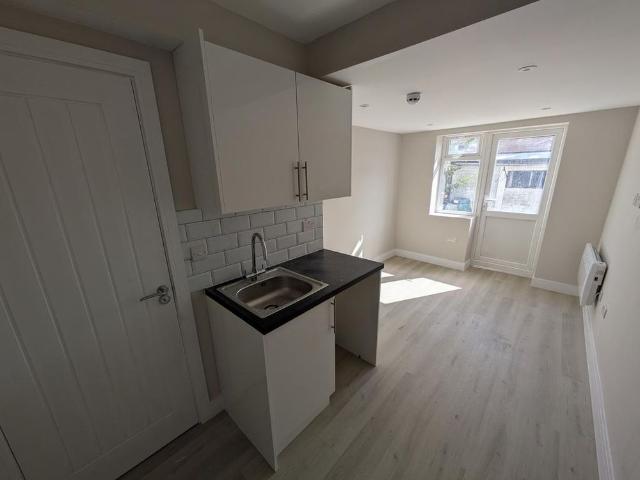 1 bedroom house to rent