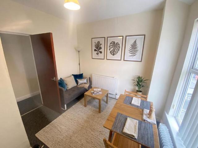 1 bedroom house to rent