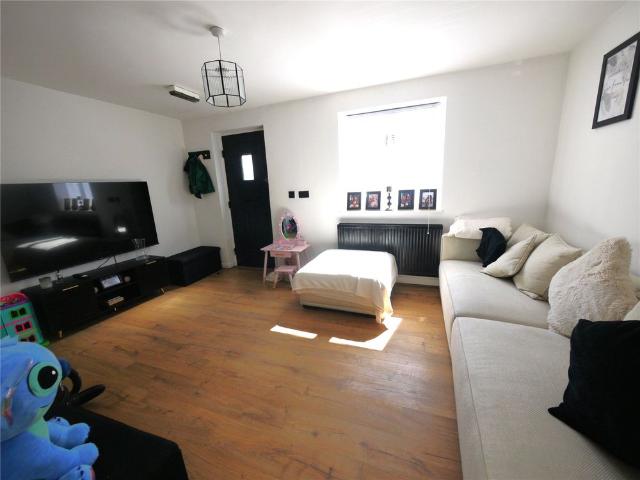1 bedroom house to rent