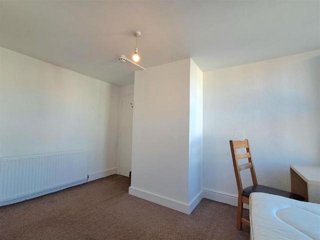 1 bedroom house to rent