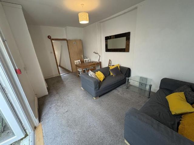 1 bedroom house to rent