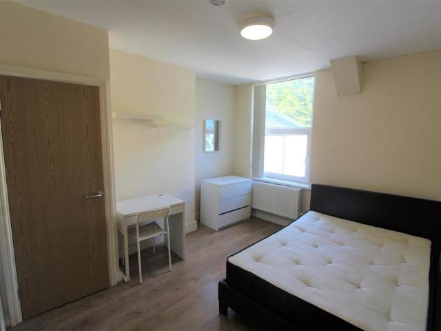 1 bedroom house to rent